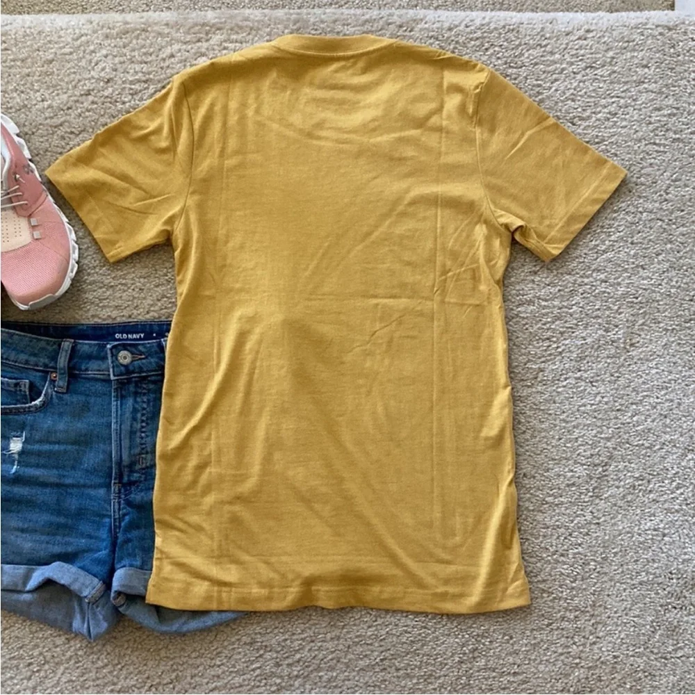 ‘Mama Needs Wine’ Short Sleeve Graphic Tee - Picture 4 of 6